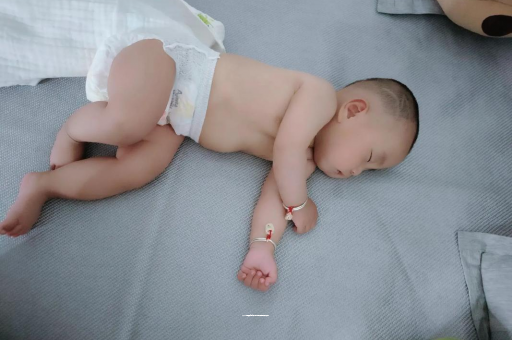 菏泽三个月宝宝抬头不稳 菏泽三个月宝宝抬头不稳